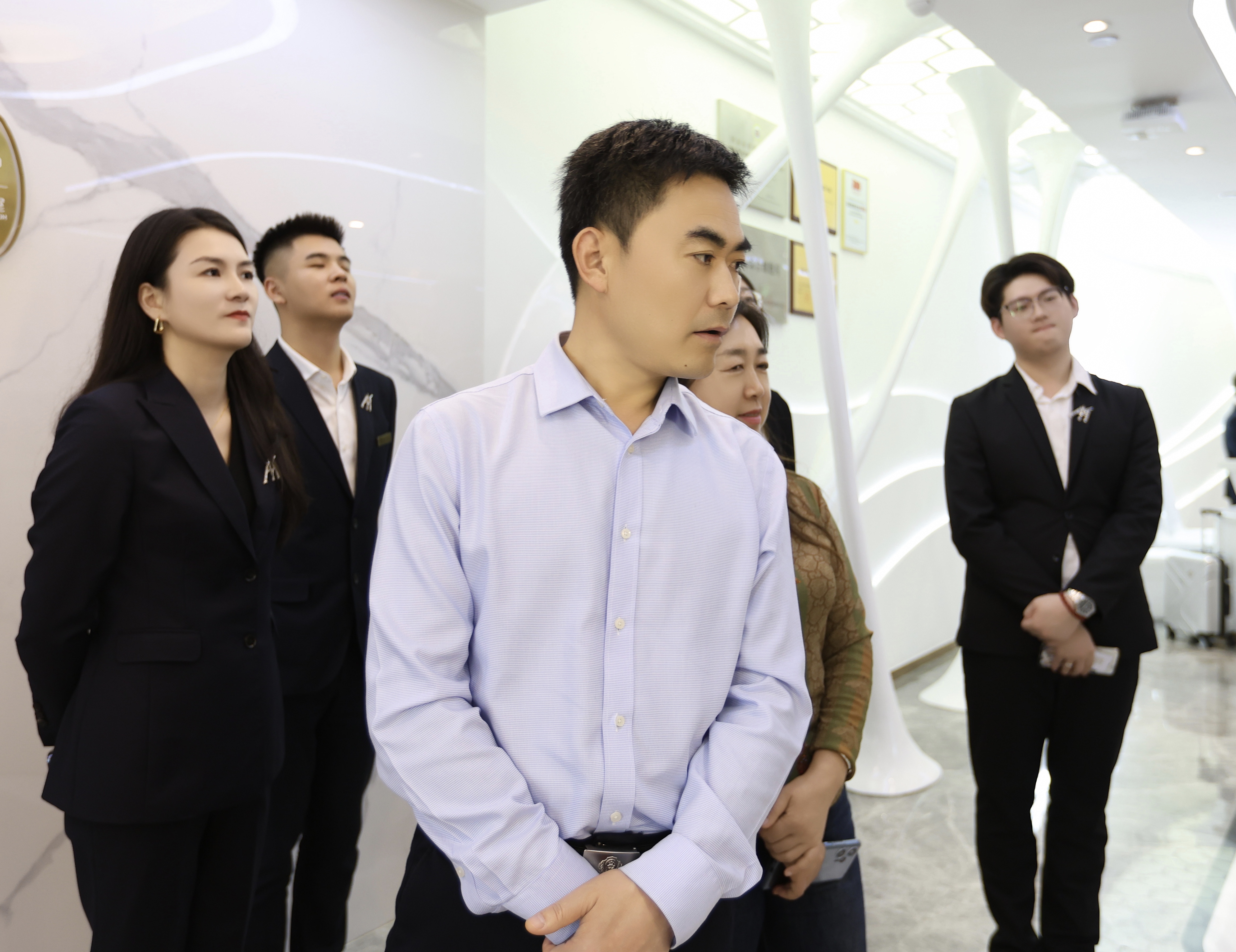 一个是青岛西部金融科创新高地，一个是深圳百强创新企业，在这个春天迎来一场特别的邂逅！